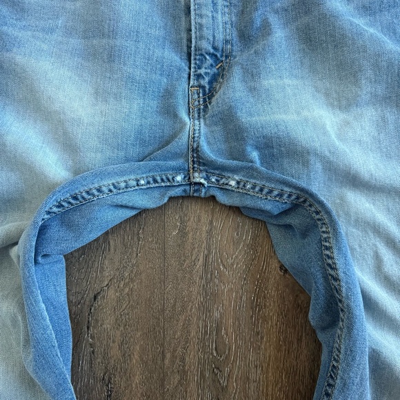 Levi’s Men’s size 36/32.  512 Levi’s. Light wash. - Picture 3 of 8